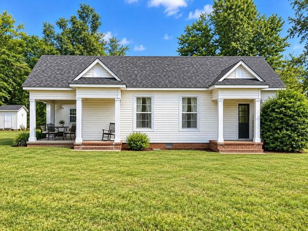 204 W Reynolds St., Pontotoc, MS 38863