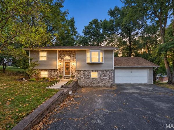 102 Briarwood Circle, Crystal City, MO 63019