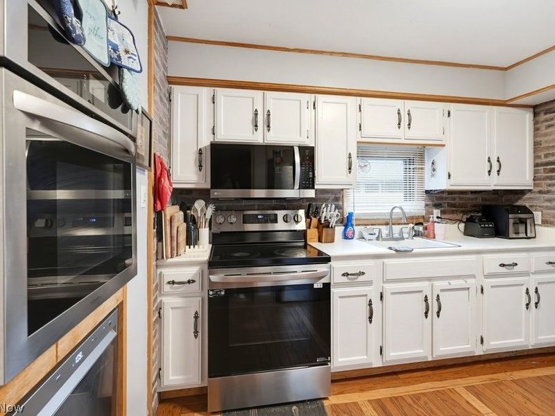 2390 Roth Drive, Cuyahoga Falls, OH 44221 Photo 13