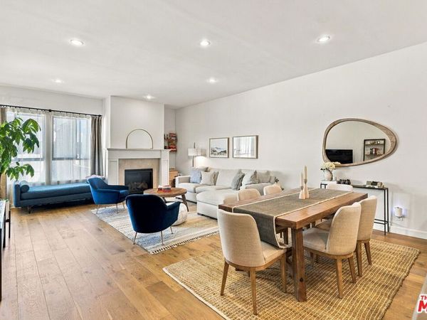 12115 San Vicente Boulevard , Unit 404, Los Angeles, CA 90049