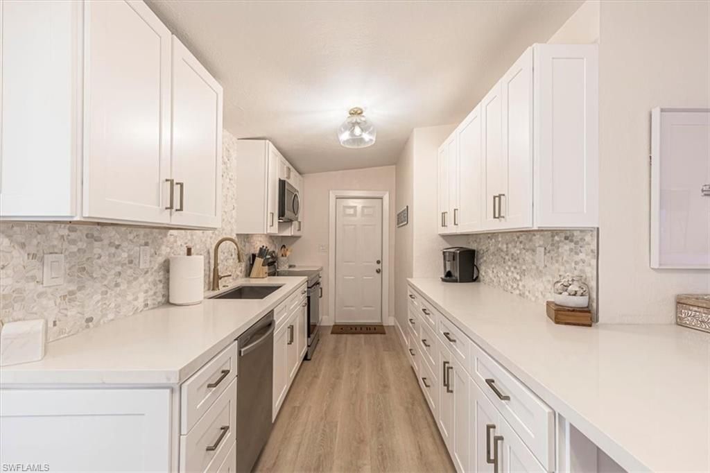 1960 Estey Ave, Naples, FL 34104 Photo