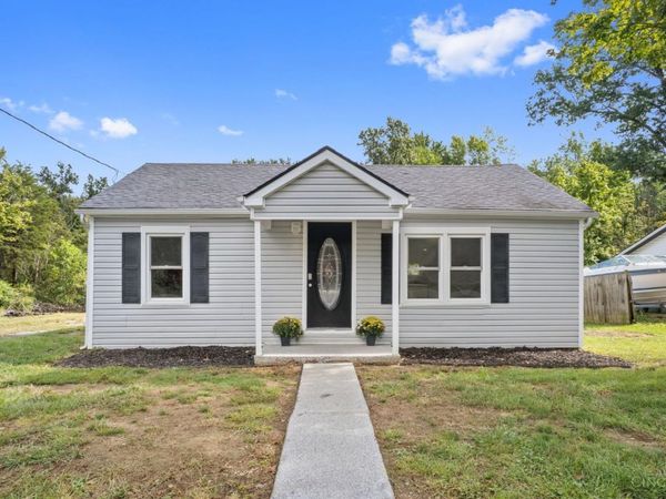 6820 N Clarawill Drive, Goshen Twp, OH 45140