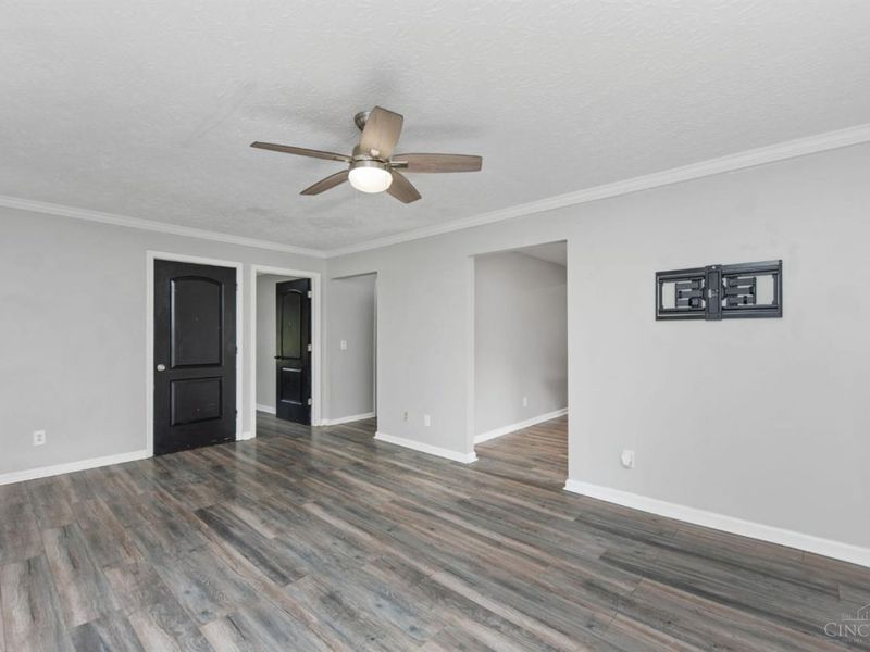 6820 N Clarawill Drive, Goshen Township, OH 45140 Photo 19