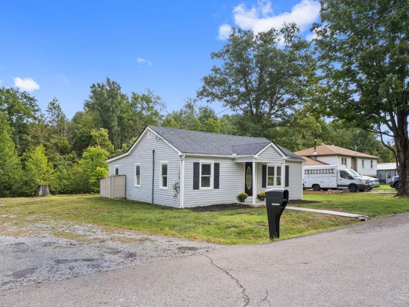 6820 N Clarawill Drive, Goshen Township, OH 45140 Photo 6