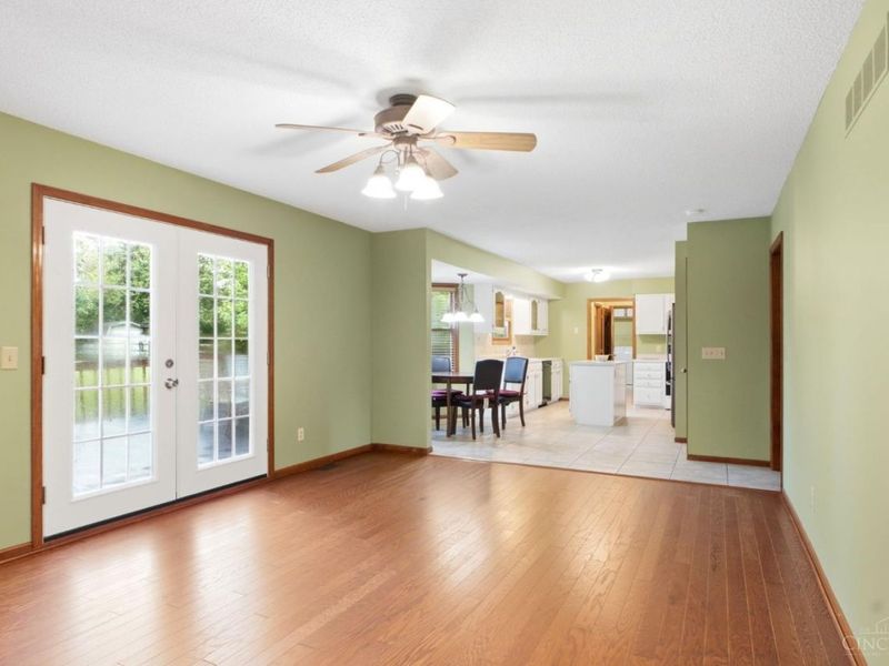 6091 Blueberry Drive, Liberty Township, OH 45011 Photo 10