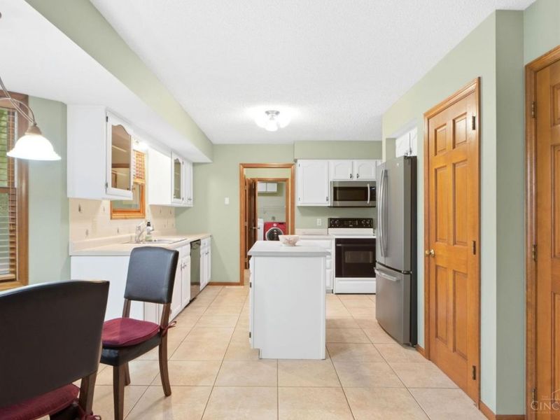 6091 Blueberry Drive, Liberty Township, OH 45011 Photo 12