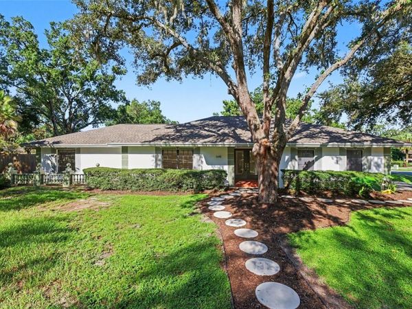 648 BUA DRIVE , TEMPLE TERRACE, FL 33617