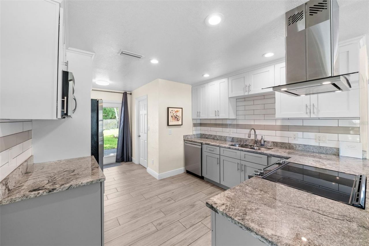 8011 26th Avenue N, Saint Petersburg, FL 33710 Photo