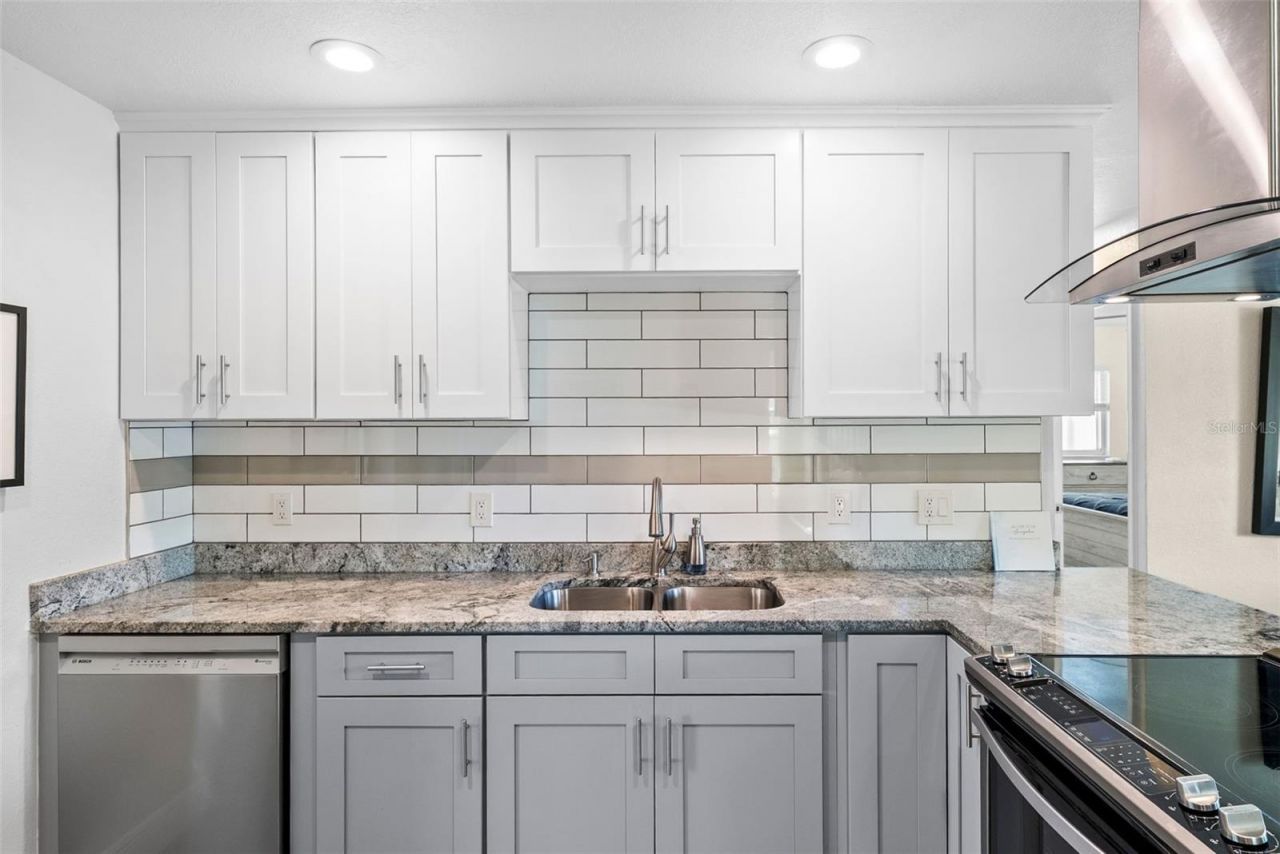 8011 26th Avenue N, Saint Petersburg, FL 33710 Photo