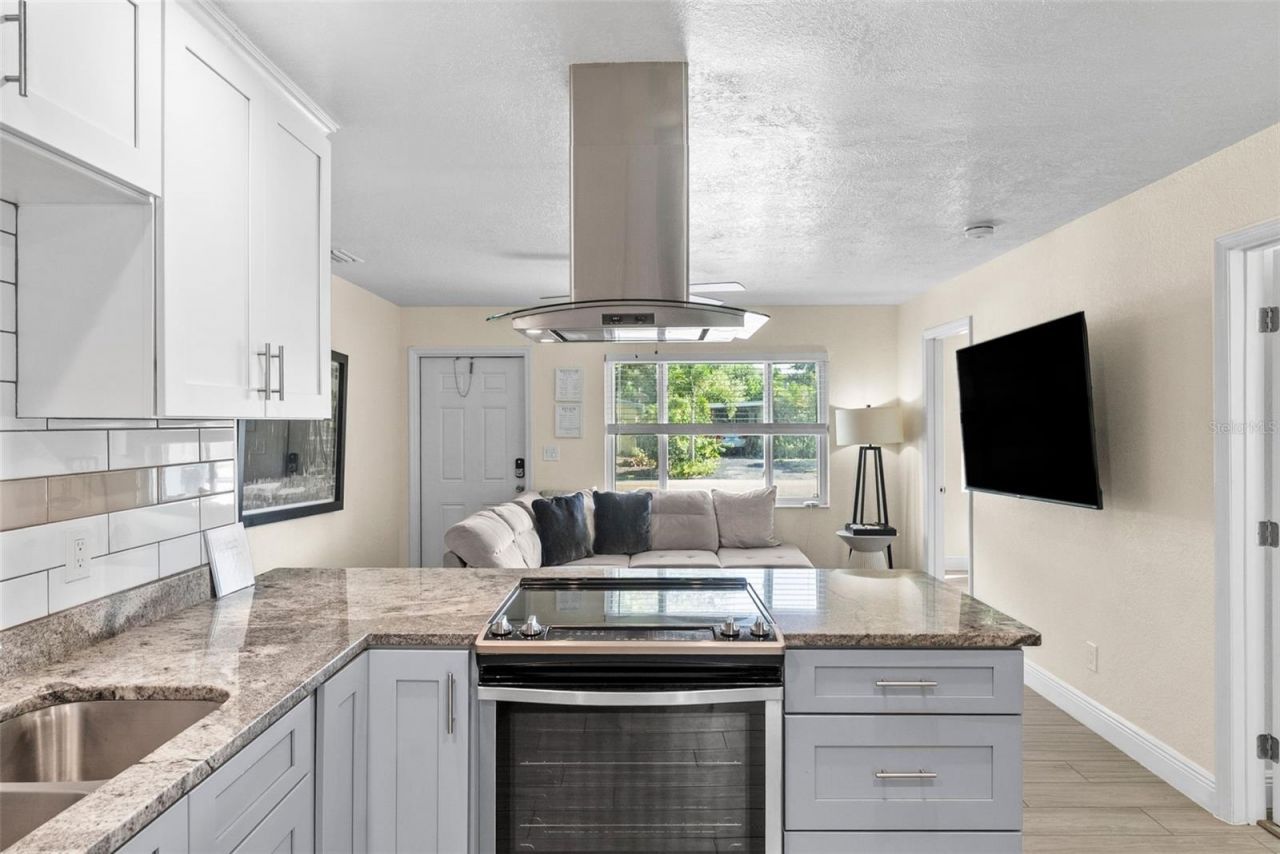 8011 26th Avenue N, Saint Petersburg, FL 33710 Photo