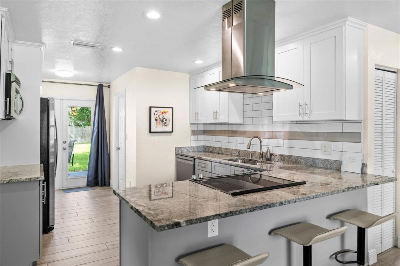 8011 26th Avenue N, Saint Petersburg, FL 33710 Photo