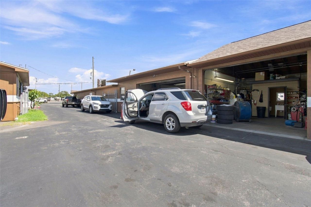 14827 Us Highway 19 , Hudson, FL 34667 Photo