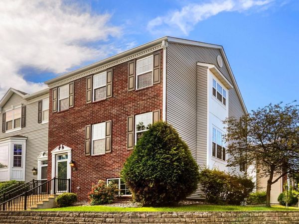 621 Village Parkway, Circle Pines, MN 55014