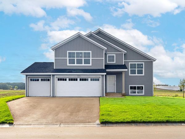 4703 4th Street Loop NE, Saint Cloud, MN 56304