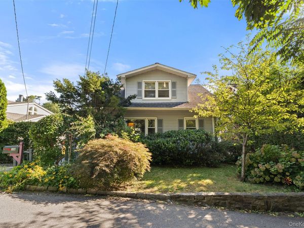 396 Farragut Avenue, Hastings-on-Hudson, NY 10706