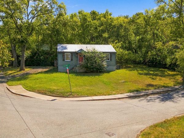 314 Sentinel Dr , Nashville, TN 37209