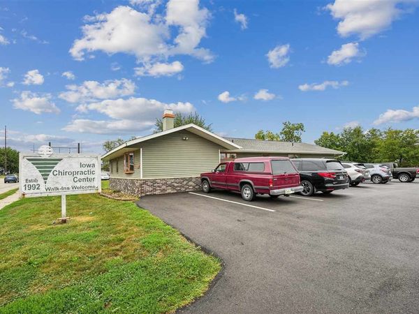 725 Blairs Ferry Road, Marion, IA 52302