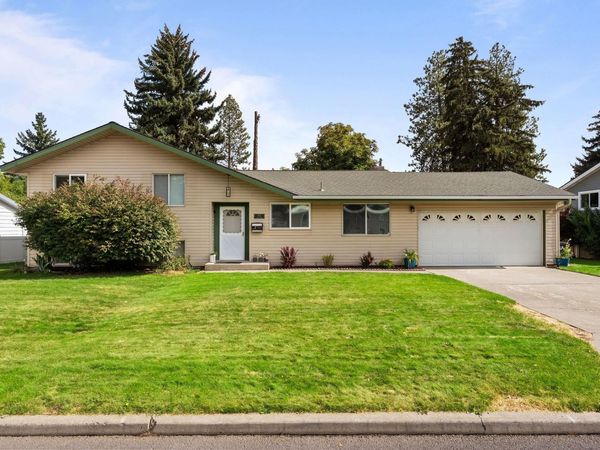 413 N 3rd St, Cheney, WA 99004