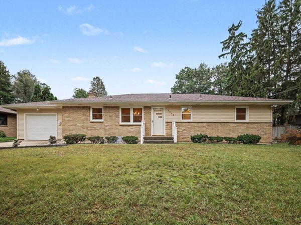 1736 7th Street NW, Grand Rapids, MI 49504