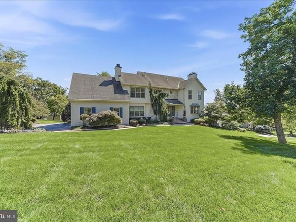 113 SUMMIT DRIVE, PHOENIXVILLE, PA 19460