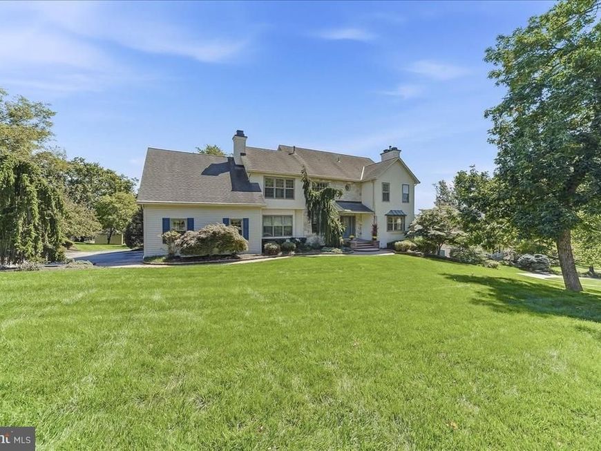 113 Summit Drive, Phoenixville, PA 19460 Main Photo