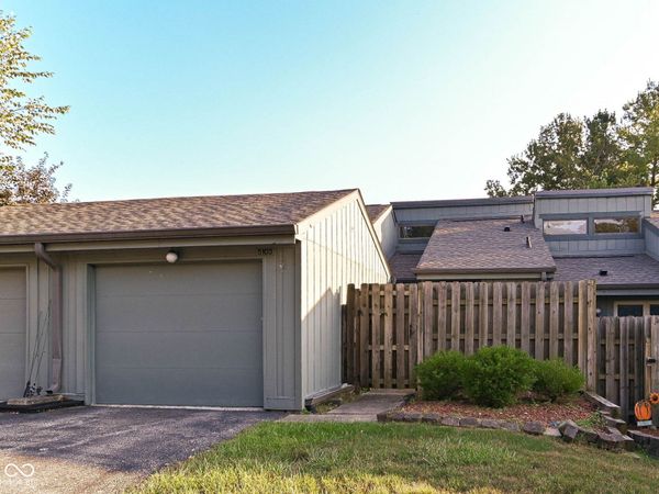 5103 Fairway Drive , Unit 2, Avon, IN 46123