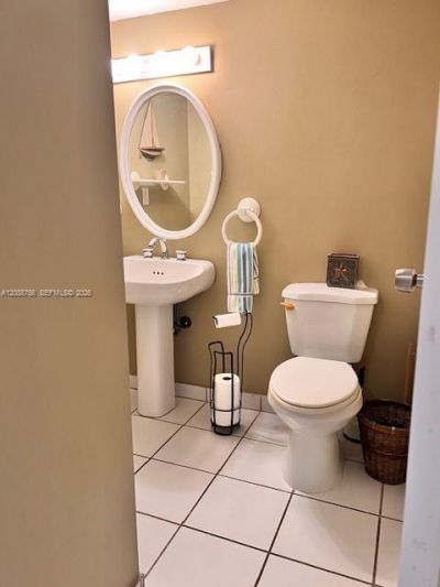 2625 Collins Ave , Unit 804, Miami Beach, FL 33140 Photo