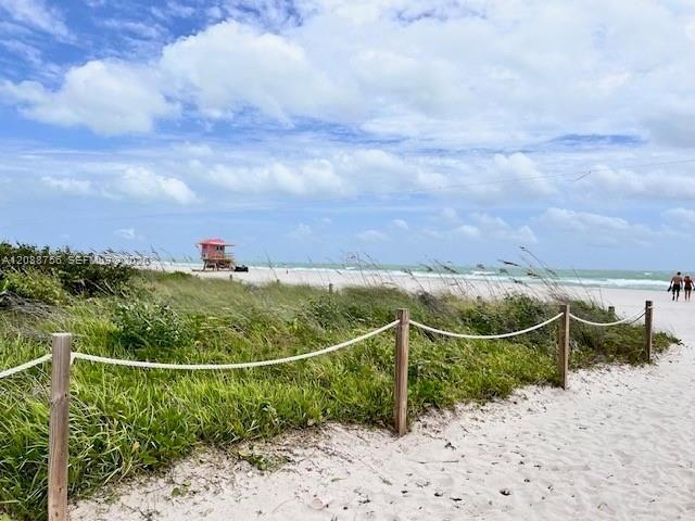 2625 Collins Ave , Unit 804, Miami Beach, FL 33140 Photo