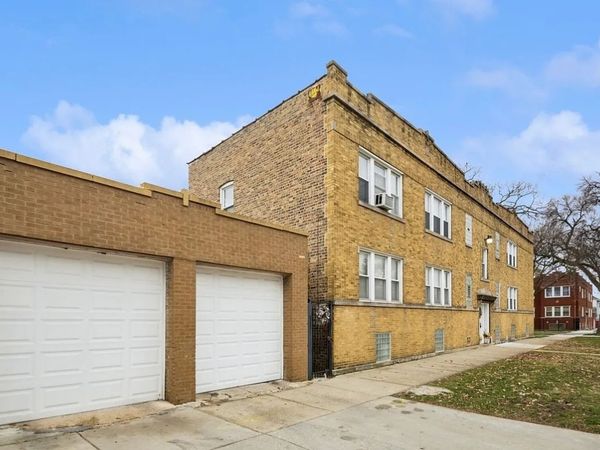 5021 W Belden Street, Unit 2W, Chicago, IL 60639