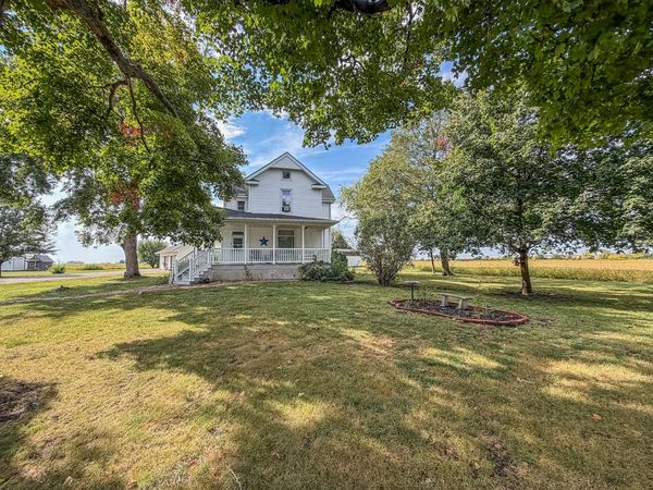 220 E 4th Street , Arcola, IL 61910