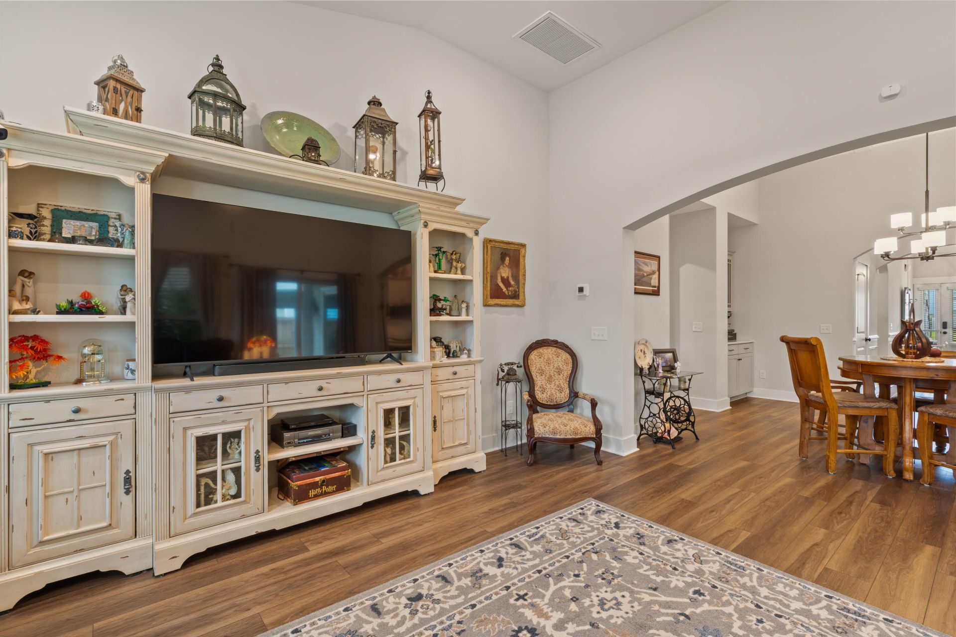209 Fiddleback Drive Photo 23