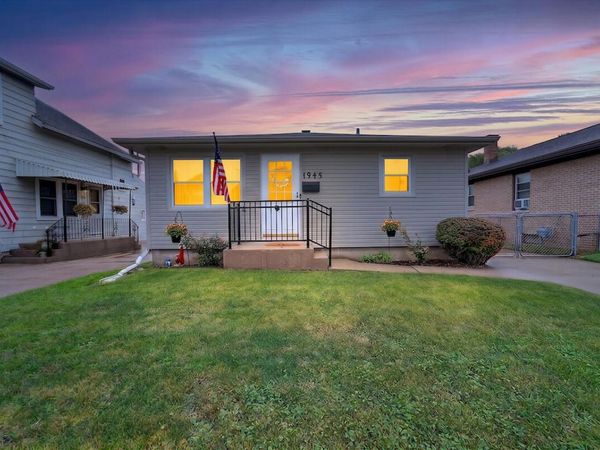 1945 Case AVENUE, Racine, WI 53403