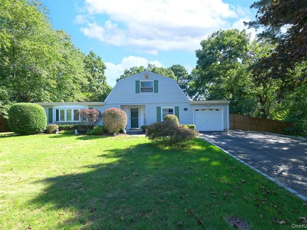 11 Crooked Pine Drive , Medford, NY 11763