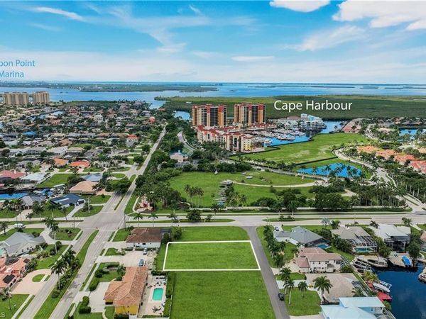 5425 SW 16th PL , CAPE CORAL, FL 33914