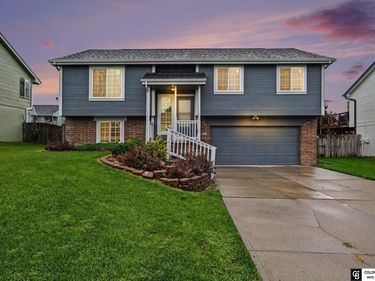610 Rosewood Avenue, Papillion, NE 68133