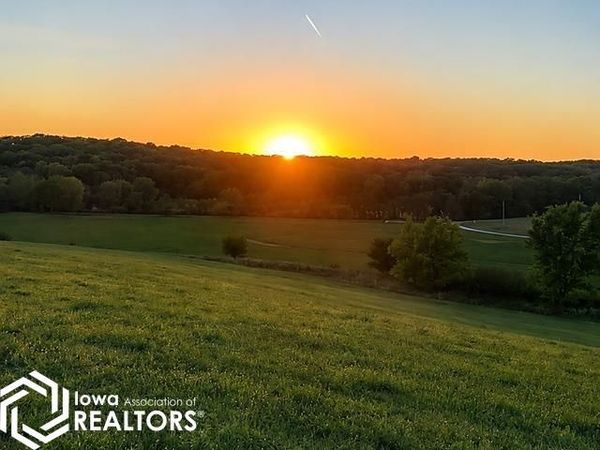 000 Starline Avenue, New Virginia, IA 50210