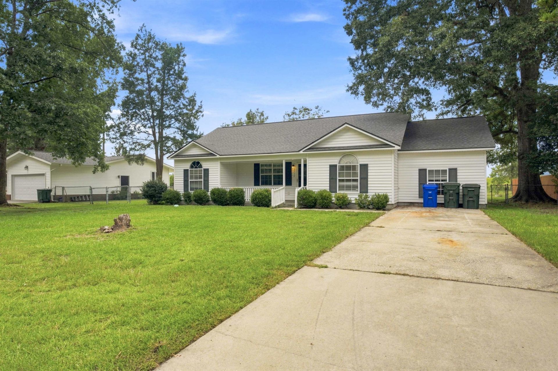 2517 Reta St.  Photo 4