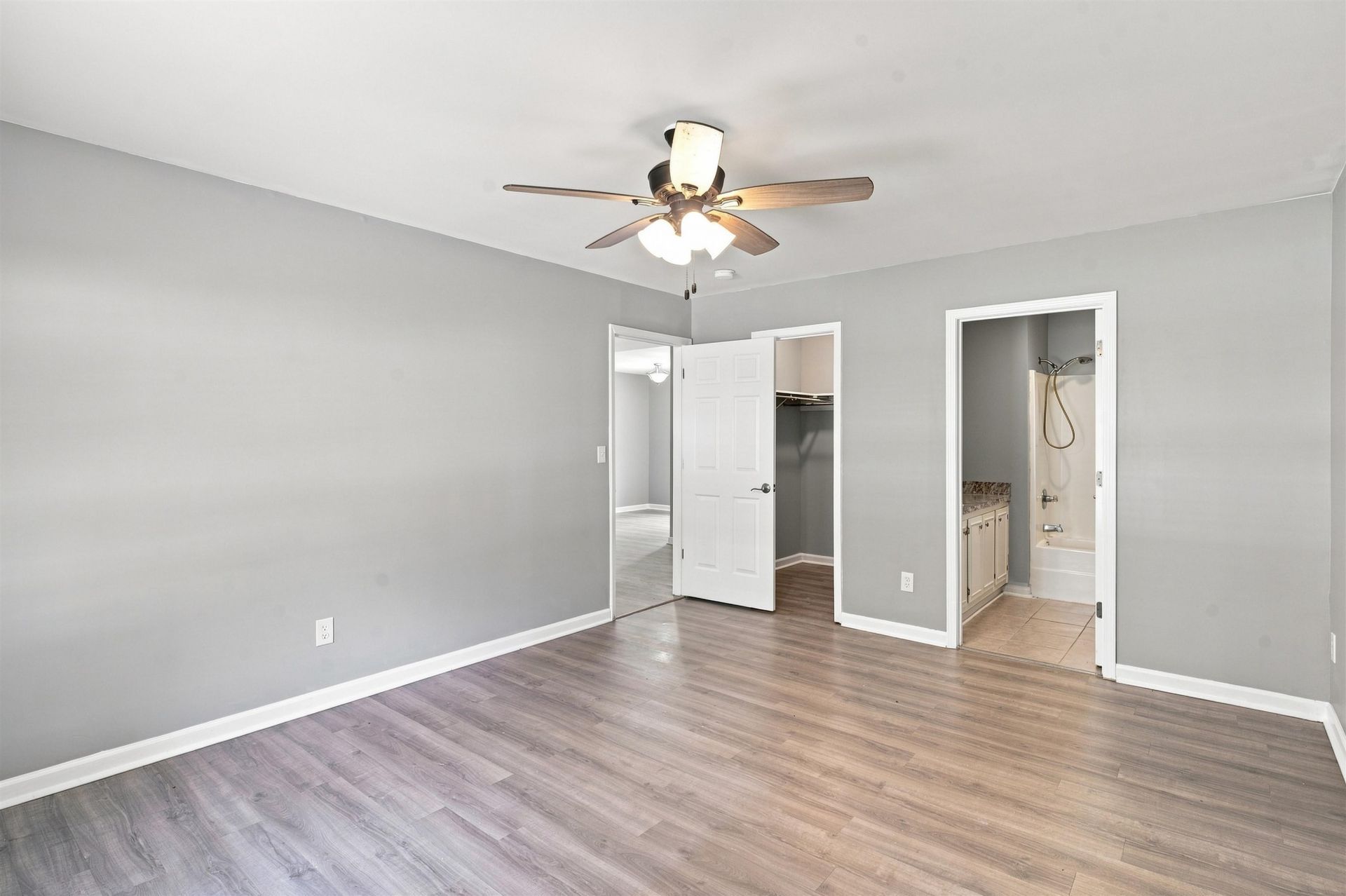 2517 Reta St.  Photo 6