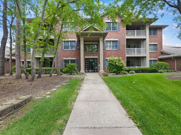1632 White Oak Circle, Unit 2b, Munster, IN 46321