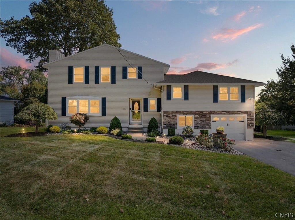 15 Jessica Place , Whitesboro, NY 13492 Main Photo