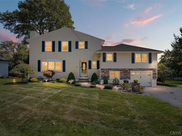 15 Jessica Place , Whitesboro, NY 13492