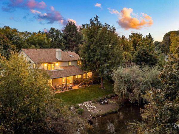 726 E Parkway Ct, Boise, ID 83706