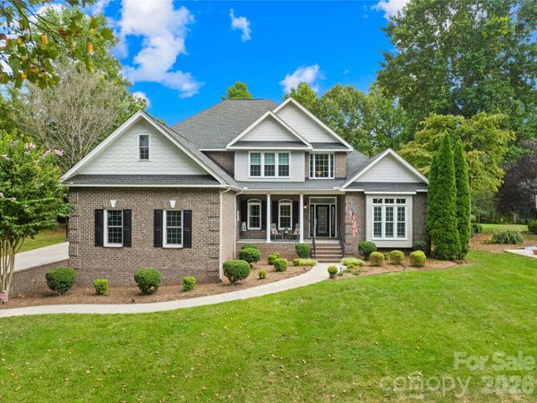334 Riverwood Road , Mooresville, NC 28117