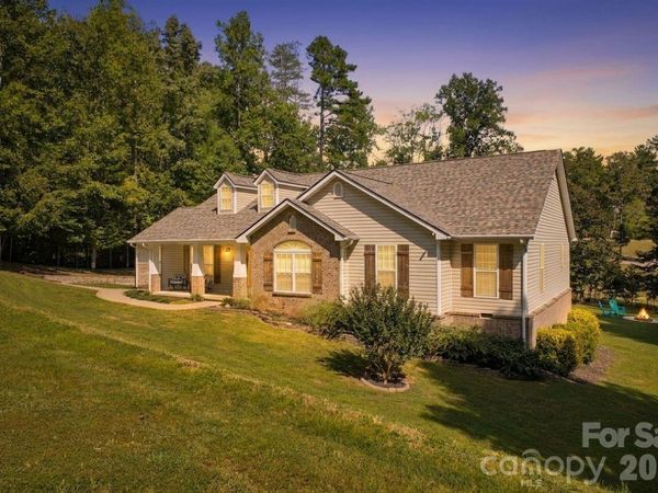 2055 Piper Ridge Drive, Lenoir, NC 28645
