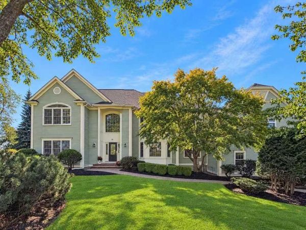 97 Windkist Farm Rd, North Andover, MA 01845