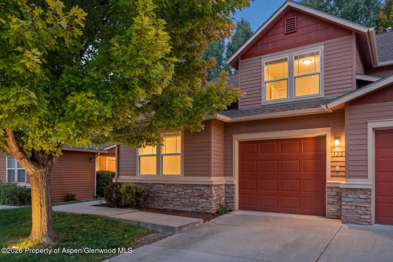122 W Cathedral Court, New Castle, CO 81647 Main Photo