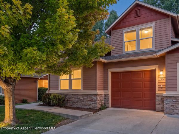 122 W Cathedral Court, New Castle, CO 81647