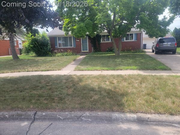 8436 Antwerp Drive, Sterling Heights, Mi 48313