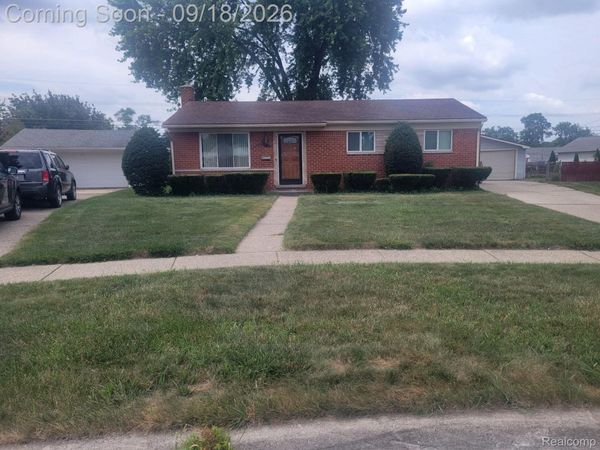 8424 Antwerp Drive, Sterling Heights, Mi 48313