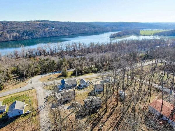 111 Kansas Avenue , Rockaway Beach, MO 65740